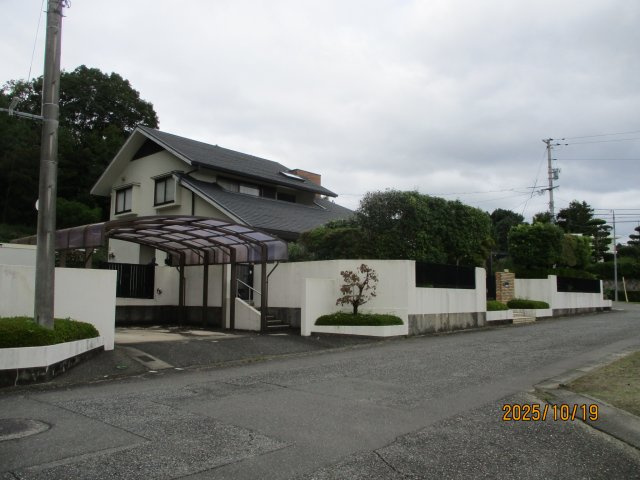 平野中古住宅の前面道路含む現地写真