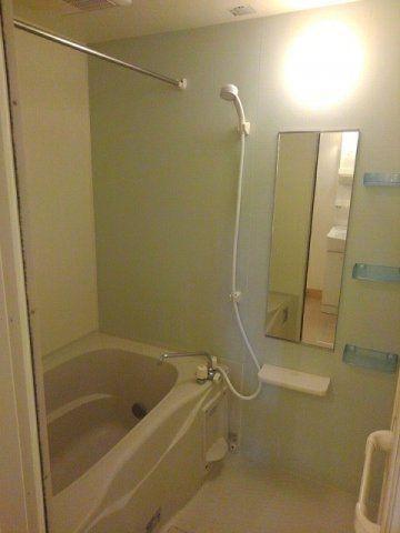 メゾンソレイユの浴室|お風呂で日々の疲れを落としましょう