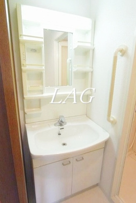 【洗面所】 | アレグリア芝山 | 洗面台です。