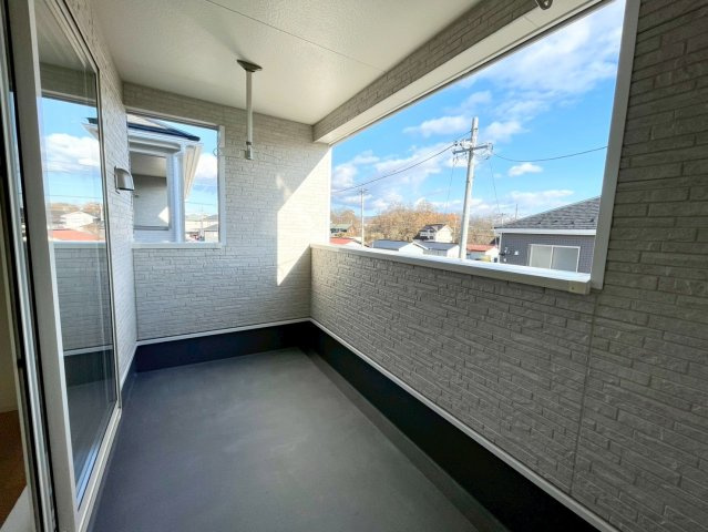 佐久北インターまで3分！耐震等級３！ご成約プレゼント対象物件！の内観：施工例