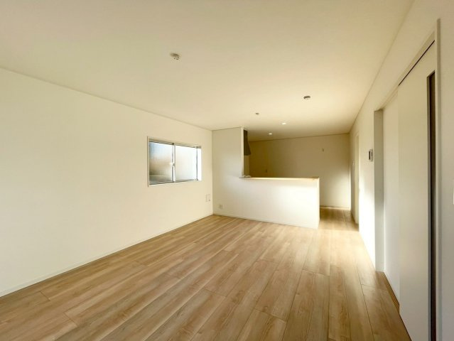 佐久北インターまで3分！耐震等級３！ご成約プレゼント対象物件！の内観：施工例