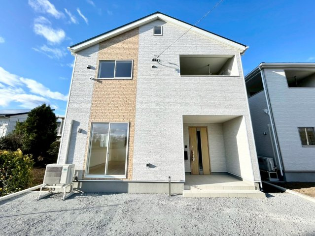 佐久北インターまで3分！耐震等級３！ご成約プレゼント対象物件！の駐車場