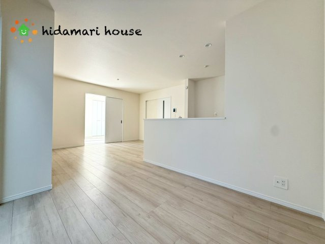 西区指扇235番　新築戸建　ハートフルタウンAの居間・リビング