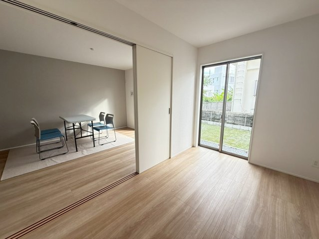 ★★うるま市豊原2期-3号棟（全3棟）の居間・リビング|ゆったりとしたリビングです