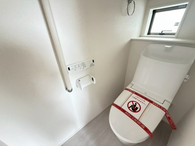 ★★うるま市豊原2期-3号棟（全3棟）のトイレ|清潔感のあるトイレです