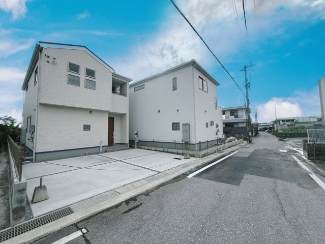 ★★うるま市豊原2期-3号棟（全3棟）の前面道路含む現地写真|前面道路含む現地写真です