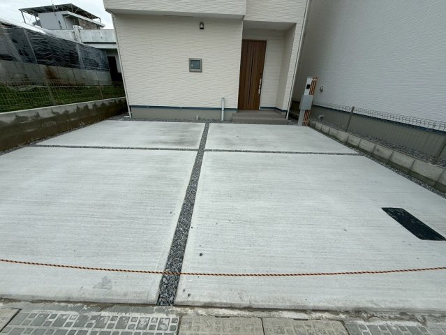 ★★うるま市豊原2期-3号棟（全3棟）の駐車場|駐車場があるので、車を買う予定の方も安心です