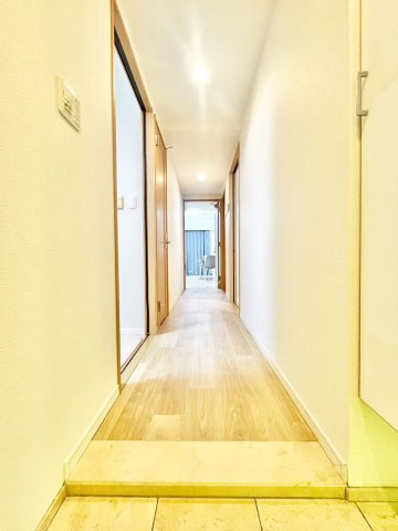 アルファステイツ加古川本町の玄関|廊下