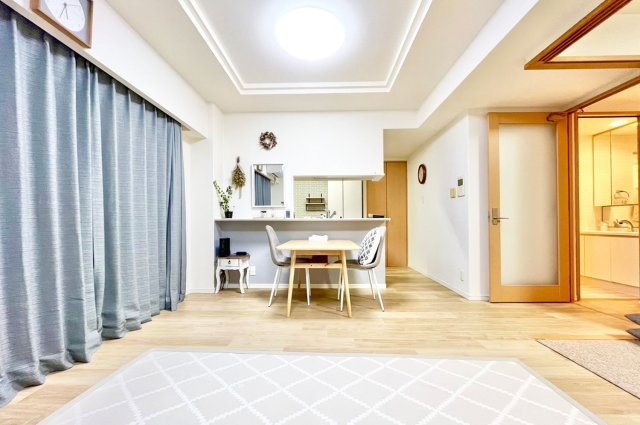 アルファステイツ加古川本町の居間・リビング|リビングダイニング