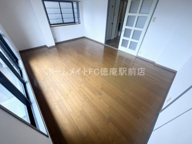 ラ・フォーレ諏訪の洋室