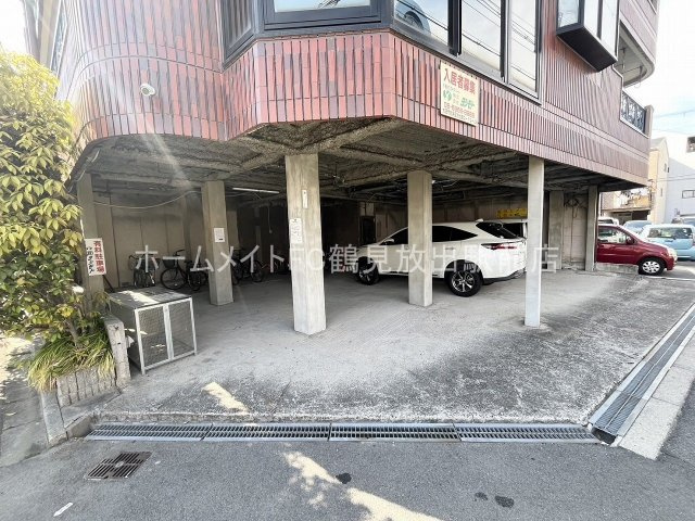 ラ・フォーレ諏訪の駐車場