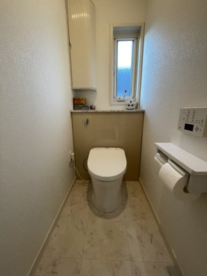 【トイレ】 | 園山２丁目 | シンプルでシャープなフォルムは、そのデザイン性だけでなく汚れが拭きやすくお手入れ簡単です。