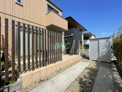 【庭】 | 園山２丁目 | テラス