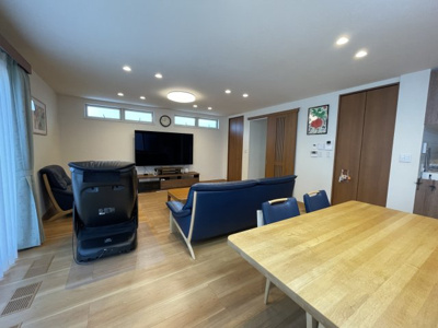 【居間・リビング】 | 園山２丁目 | 家族との時間、自分の時間共に大切にできる空間がここにあります。