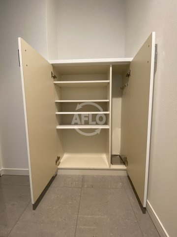 リバーサイドタワー中之島　福島小学校区の収納|リバーサイドタワー中之島　玄関収納