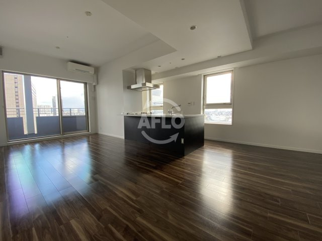 リバーサイドタワー中之島　福島小学校区の居間・リビング|リバーサイドタワー中之島　リビング