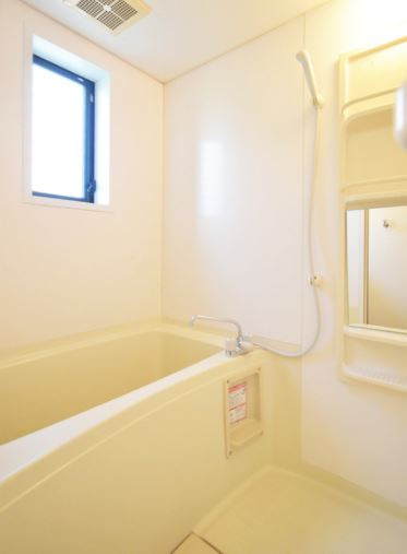 第2グリーンコーポ長門【キャッシュバック対象物件】の浴室|日々の疲れを癒すお風呂付です