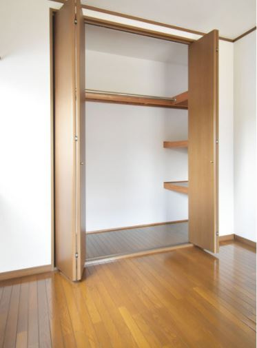 第2グリーンコーポ長門【キャッシュバック対象物件】の収納|大きなものも収納できそうです