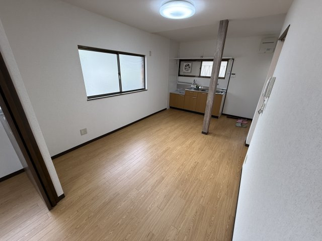 ハイツAwaの居間・リビング