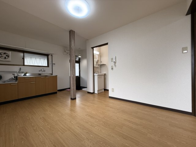 ハイツAwaの居間・リビング