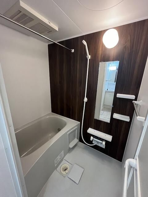 ＰＲＥＬＵＤＥの浴室