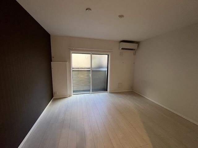 ＰＲＥＬＵＤＥの居間・リビング