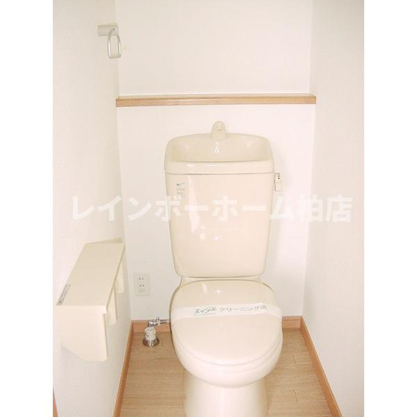  シャ・ブランのトイレ|落ち着いたトイレです