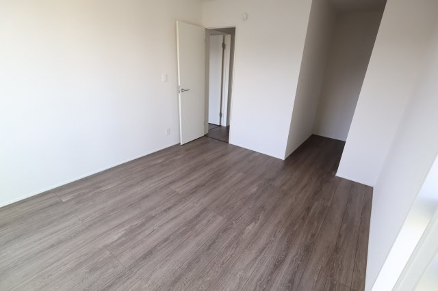 《仲介手数料無料》見沼区大字南中丸783-2(全1戸)新築一戸建てグラファーレの洋室