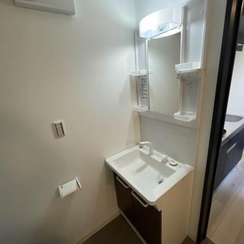 ジーメゾン北越谷ウエストの独立洗面台