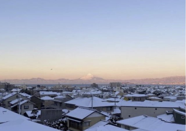 海まで10分！富士山を臨む　ラポール葉山　3階の展望|雪の日の眺望（共有ルーフバルコニーより）
