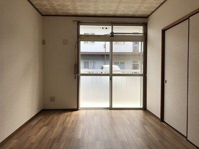 ﾊｲｽﾃｯﾌﾟ花田BCの内装