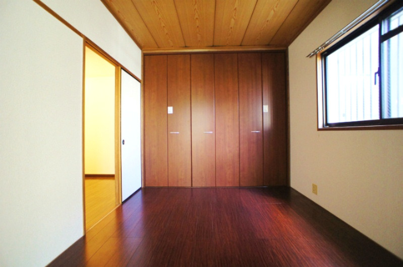 トーカンキャステール日の出町【キャッシュバック対象物件】の洋室|スタンダードな洋室です