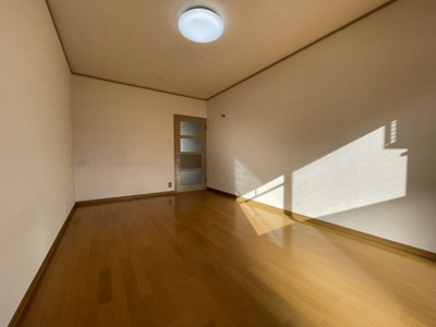 【洋室】 | 膳所ハイツ２号棟 | 空間演出に拘り整然とセンス良く纏められた室内は癒し空間でなければなりません。