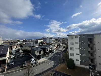 【展望】 | 膳所ハイツ２号棟 | 青い空が広がる開放的なバルコニー。