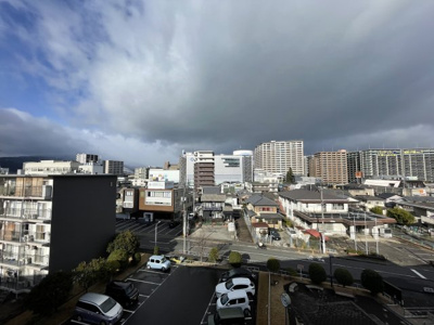 【展望】 | 膳所ハイツ２号棟 | お部屋にも爽やかな風と暖かく柔らかな日差しが差し込み、毎日の暮らしを豊かに彩ります。