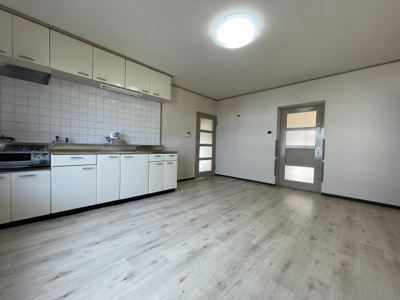 【居間・リビング】 | 膳所ハイツ２号棟 | 一日の中で多くの時間を過すことになる住まいだからこそ、いつも穏やかな空間であることが必然。