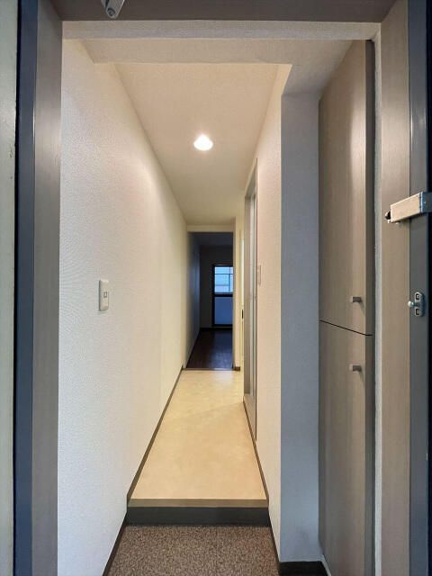 スカイコート本郷東大前の玄関