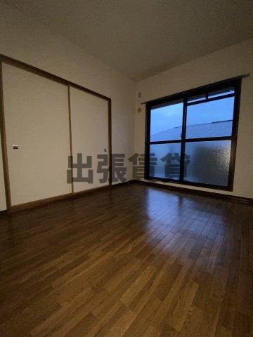 サンユーハイツ滝の水の洋室