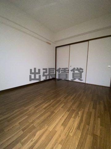 サンユーハイツ滝の水の洋室