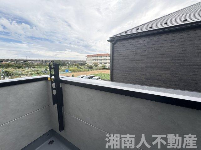 茅ヶ崎市中島　新築戸建のバルコニー|バルコニー付きです