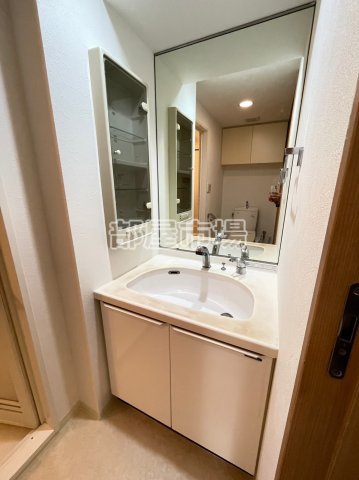 UNREVE秋葉原　-アンレーヴ秋葉原-の洗面所