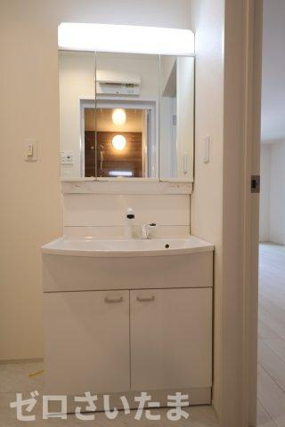 《仲介手数料無料》上尾市二ツ宮1078-2新築一戸建てハートフルタウンの独立洗面台