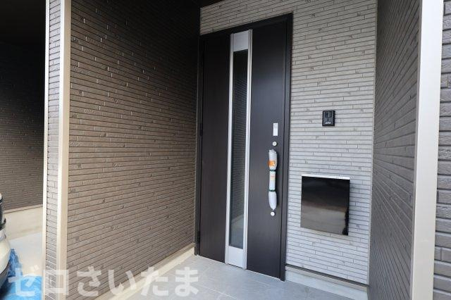 《仲介手数料無料》上尾市二ツ宮1078-2新築一戸建てハートフルタウンの玄関