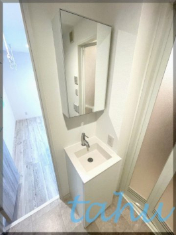 フィオーレ西日暮里Aの独立洗面台|同シリーズ別建物参考写真