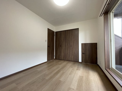 【洋室】 | 栗東市岡 | シンプル・イズ・ベストが基本。プレーンな空間を自分好みに。いつまでも快適に暮せる住まいへ。