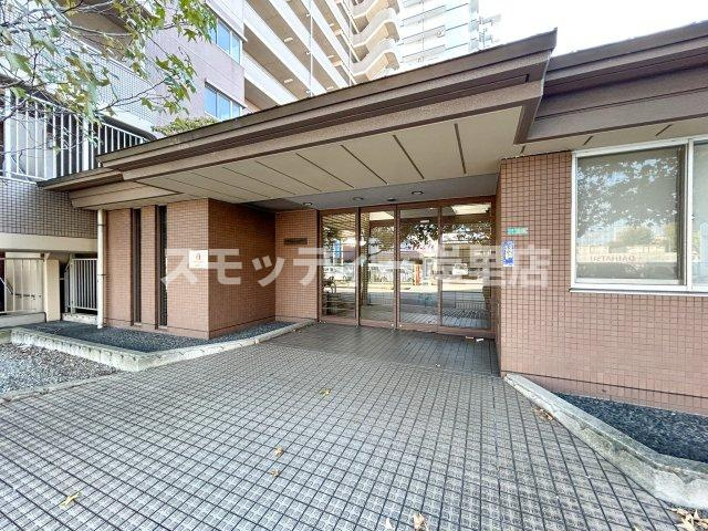 グランデージ住之江のエントランス