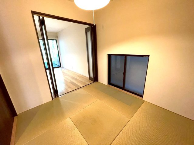 地下鉄東西線＆ＪＲ奈良線「六地蔵」駅徒歩８分◆収納スペース充実◆並列駐車２台可◆宇治市木幡御園の和室|和室