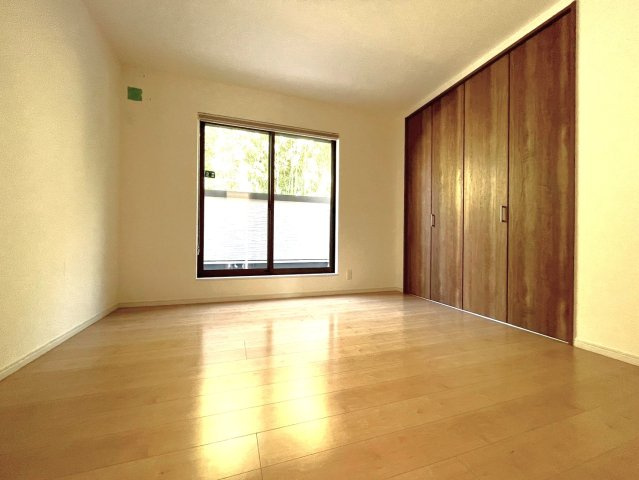 地下鉄東西線＆ＪＲ奈良線「六地蔵」駅徒歩８分◆収納スペース充実◆並列駐車２台可◆宇治市木幡御園の洋室|洋室