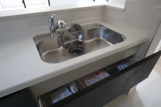 《仲介手数料無料》上尾市大字上650-5(全1戸)新築一戸建てグラファーレのキッチン