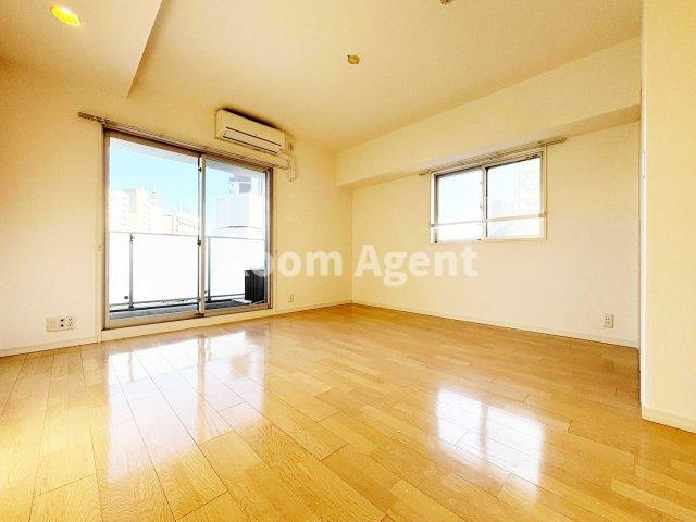 アデグランツ大須の居間・リビング